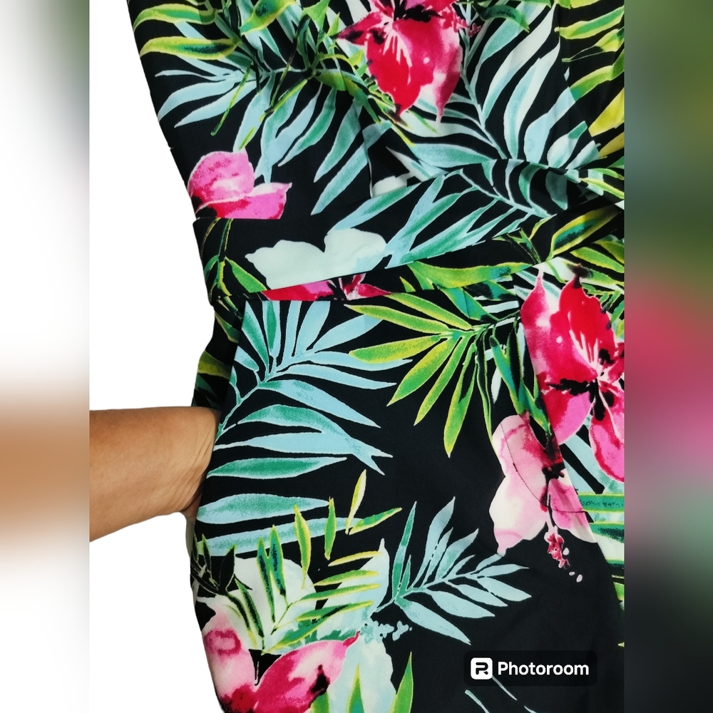 🆕 New York Company black floral strapless romper size S - Picture 4 of 12